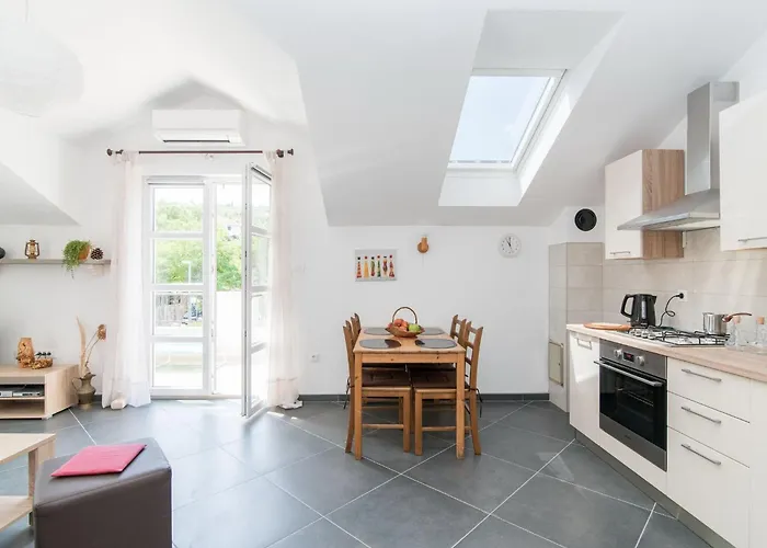 Mare- One Bedroom With Terrace A2 St Postira