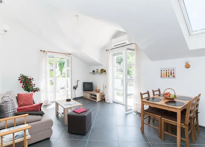 Mare- One Bedroom With Terrace A2 St Apartment